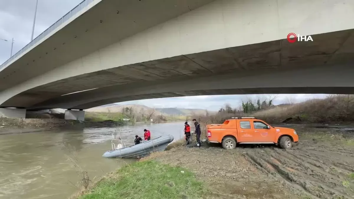 Sakarya Nehri\'nde cesedi bulunmuştu: Eşi ve oğlu gözaltına alındı