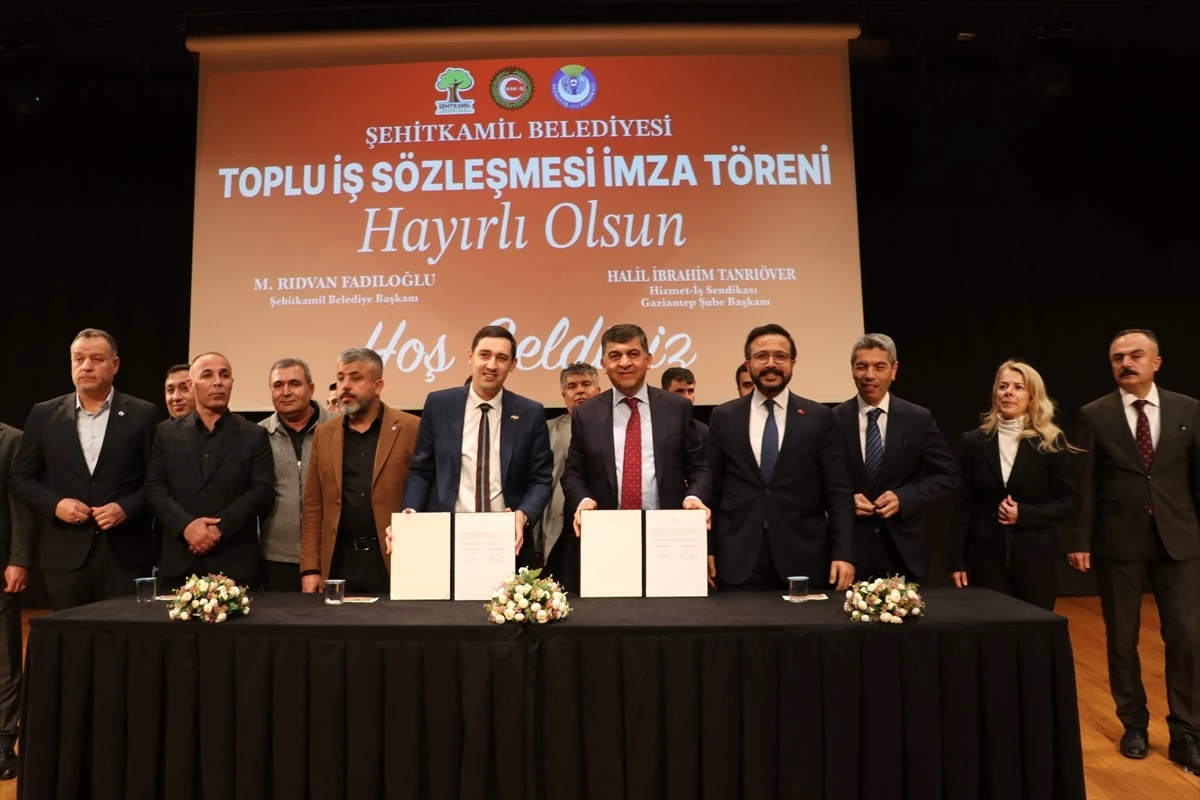 Gaziantep Şehitkamil Belediyesi İşçilerine Yüzde 100 Zam Yaptı