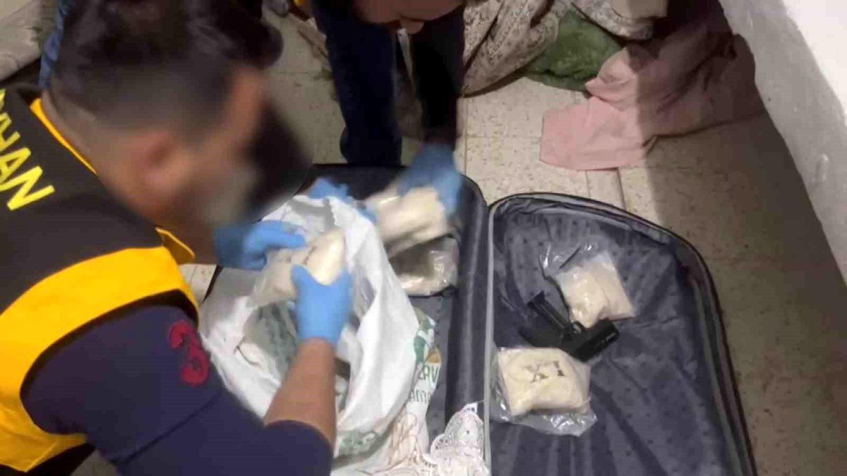 Adana\'da 36 bin uyuşturucu hap ele geçirildi, 1 şüpheli gözaltına alındı