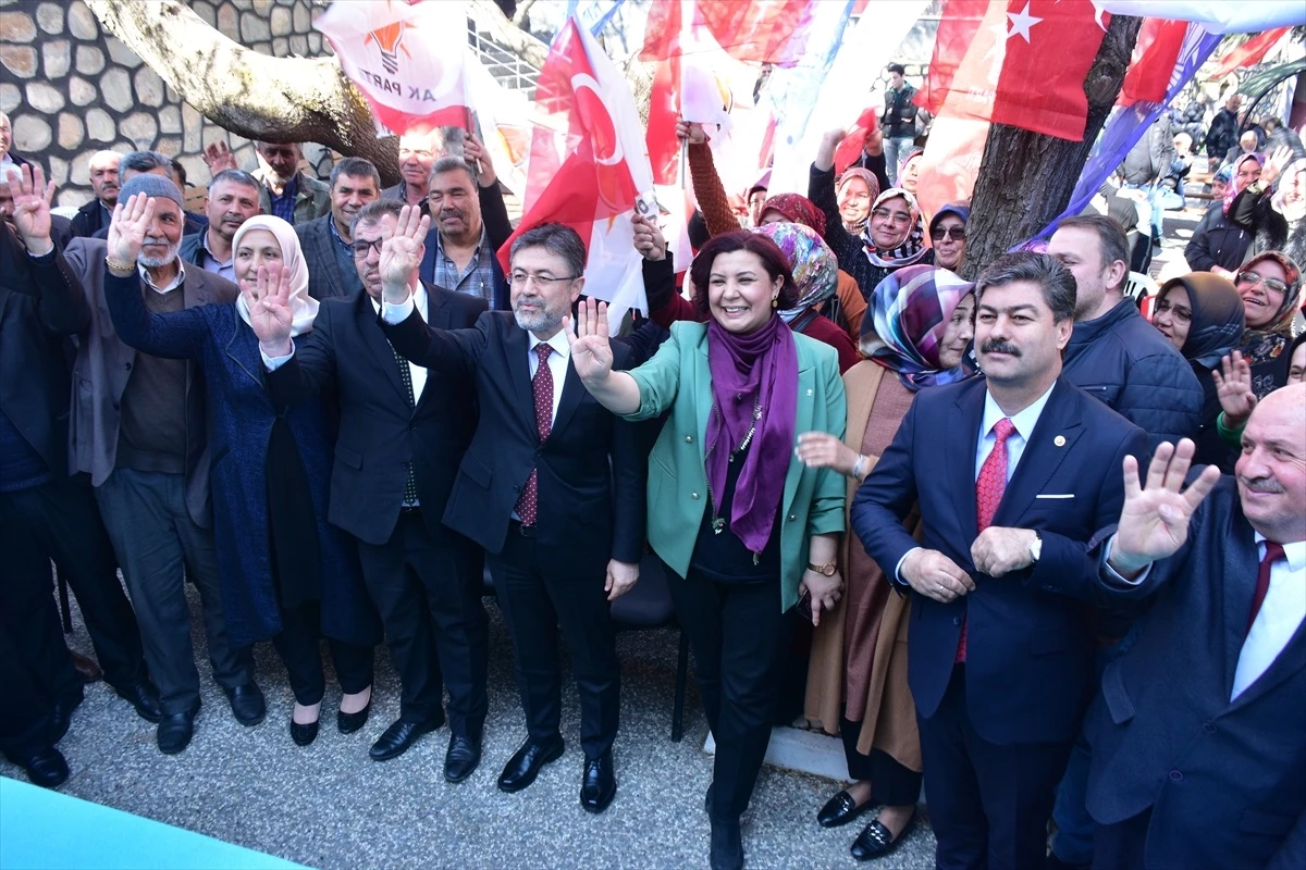 Tarım ve Orman Bakanı Yumaklı, Kırşehir\'de Seçim Bürolarının Açılışına Katıldı