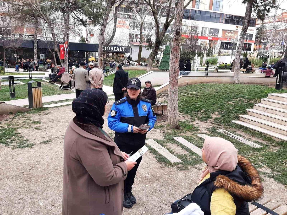Bilecik\'te Toplum Destekli Şube Müdürlüğü Vatandaşları Dolandırıcılığa Karşı Bilinçlendiriyor