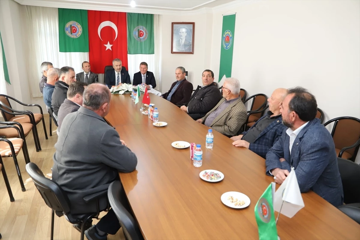 19 Mayıs Belediye Başkanı Osman Topaloğlu, sivil toplum kuruluşlarına ziyarette bulundu