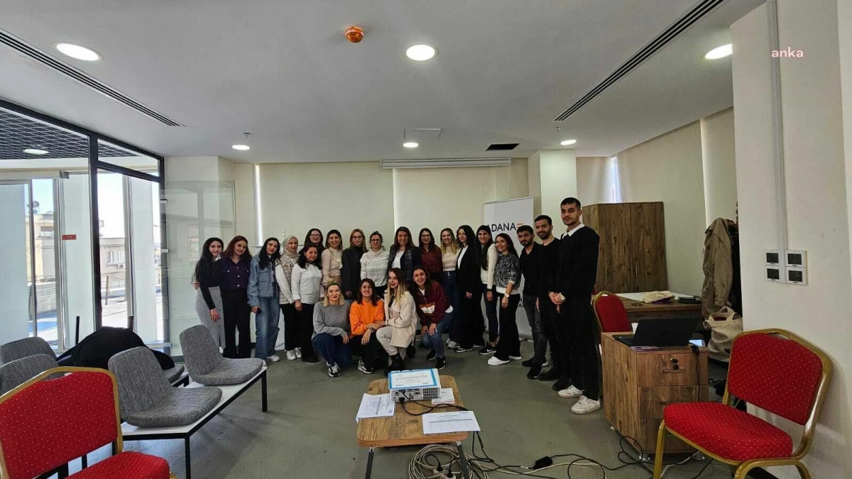 Adana Büyükşehir Belediyesi Çocuk Yaşta, Erken ve Zorla Evliliklerle Mücadele Eğitimi Düzenledi