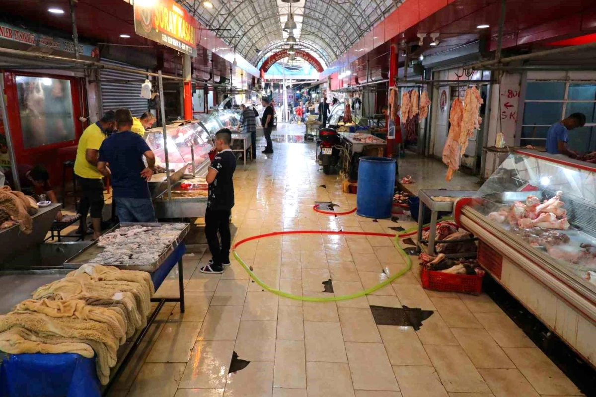 Adana\'da Ramazan öncesi kasaplar çarşısında hijyen denetimi yapıldı