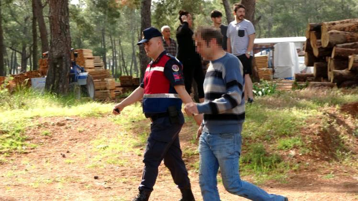 Manavgat\'ta Konteynerde Yaşayan Kişi, Annesi ve Kızına Şiddet Uyguladığı İddiasıyla Tutuklandı