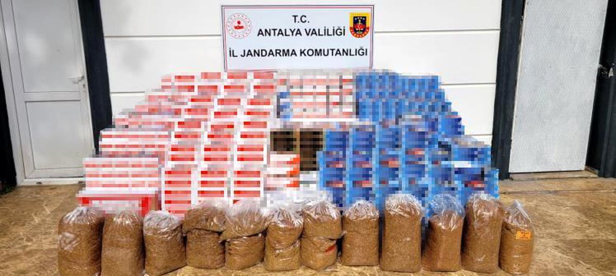 Antalya\'da Kaçak Sigara Operasyonunda 860 Kilo Tütün ve 730 Bin Makaron Ele Geçirildi