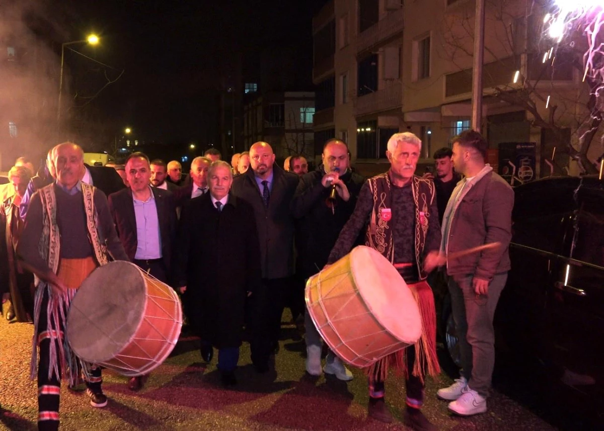 İlkadım Belediye Başkanı Necattin Demirtaş, Seçim Koordinasyon Merkezi açılışını gerçekleştirdi