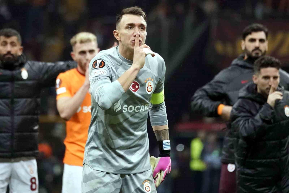 Muslera, Beşiktaş\'a karşı 26 derbide görev aldı