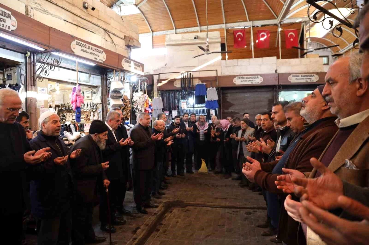 Şanlıurfa Büyükşehir Belediye Başkanı Esnaf Duasına Katıldı