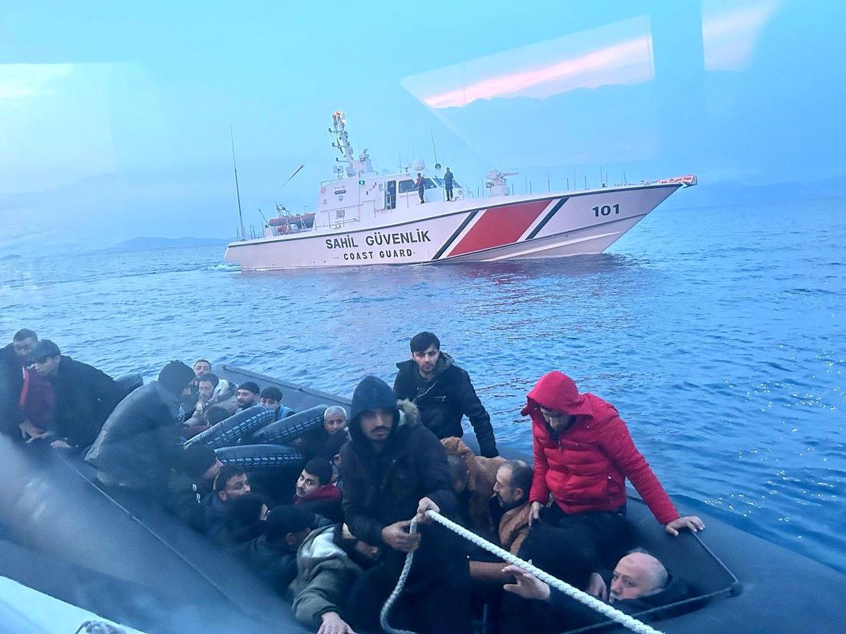 Bodrum açıklarında 1\'i çocuk 26 düzensiz göçmen yakalandı