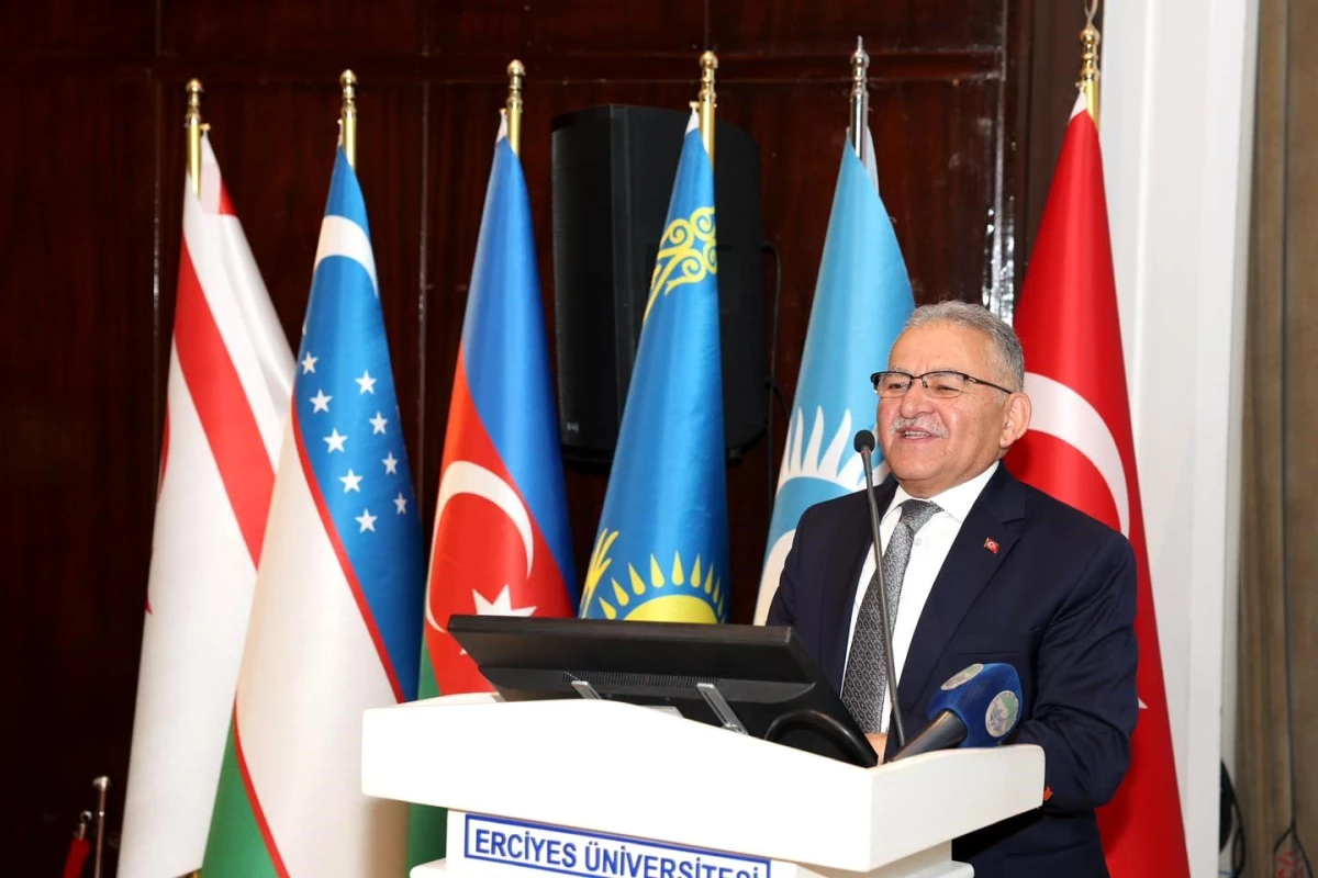 Başkan Büyükkılıç, Erciyes Pediatri Akademisi Kongresi ve Türk Dünyası Erciyes Çocuk Nörolojisi Kongresi\'ne katıldı