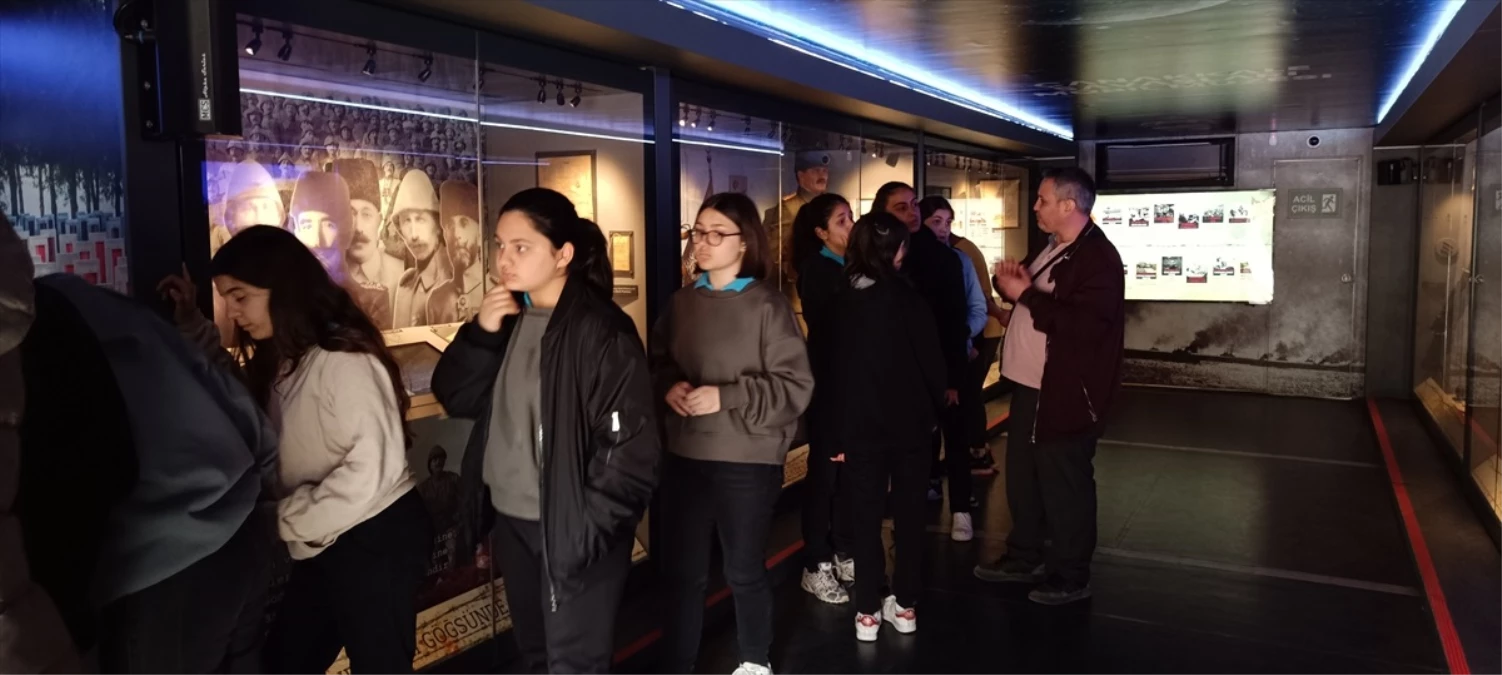 Çanakkale Savaşları Mobil Müze Tırı Bilecik\'te Ziyaretçileriyle Buluştu