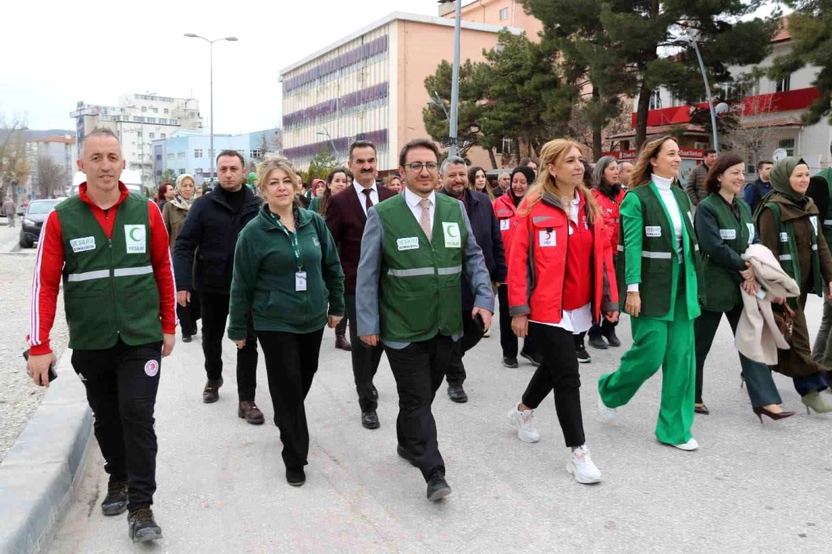 Çankırı\'da Yeşilay Haftası dolayısıyla farkındalık yürüyüşü düzenlendi