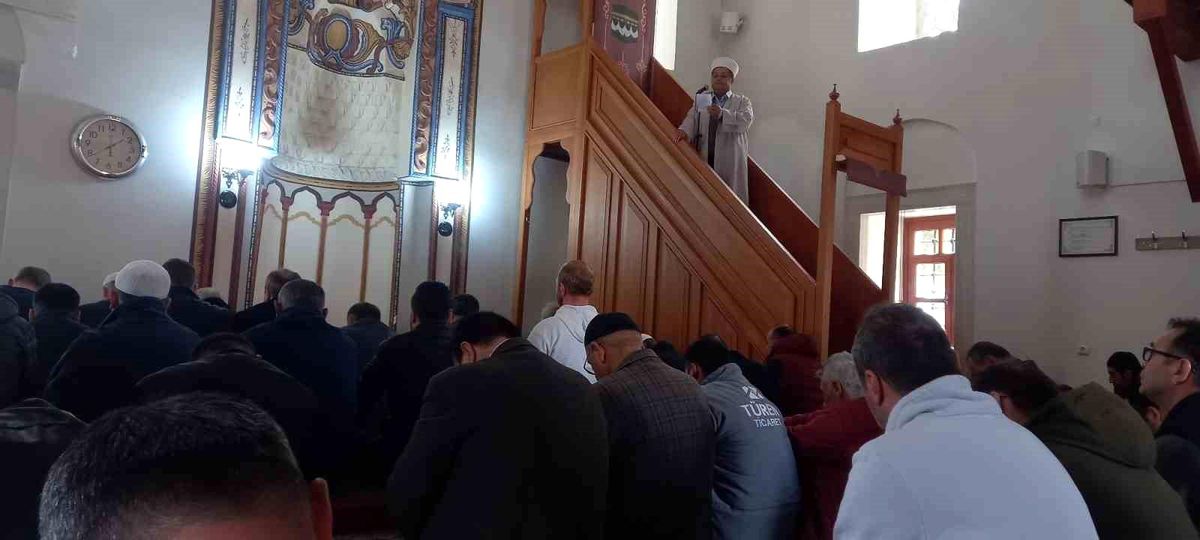 Diyanet Cuma Hutbesi: Zararlı Alışkanlıklara Dikkat Çekildi