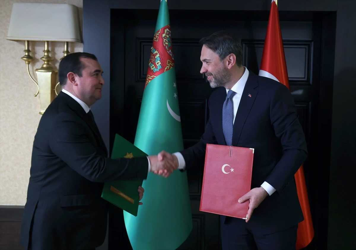 Cumhurbaşkanı Erdoğan, Türkmenistan Milli Lideri Berdimuhamedov ile görüştü