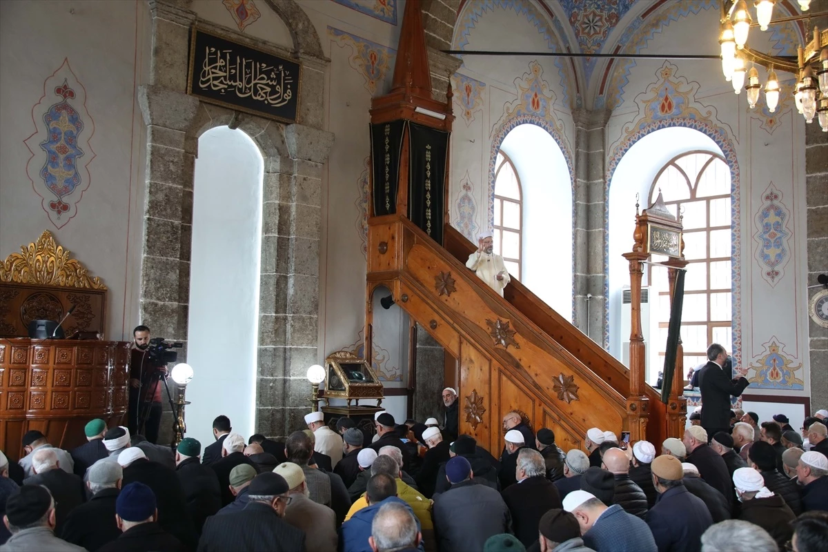 Diyanet İşleri Başkanı Ali Erbaş, Samsun Büyük Cami\'de hutbe okudu