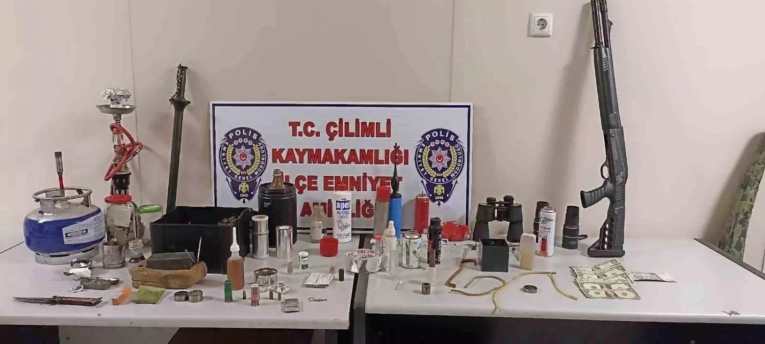 Düzce\'de Uyuşturucu Operasyonu: 3 Şüpheli Hakkında İşlem Yapıldı