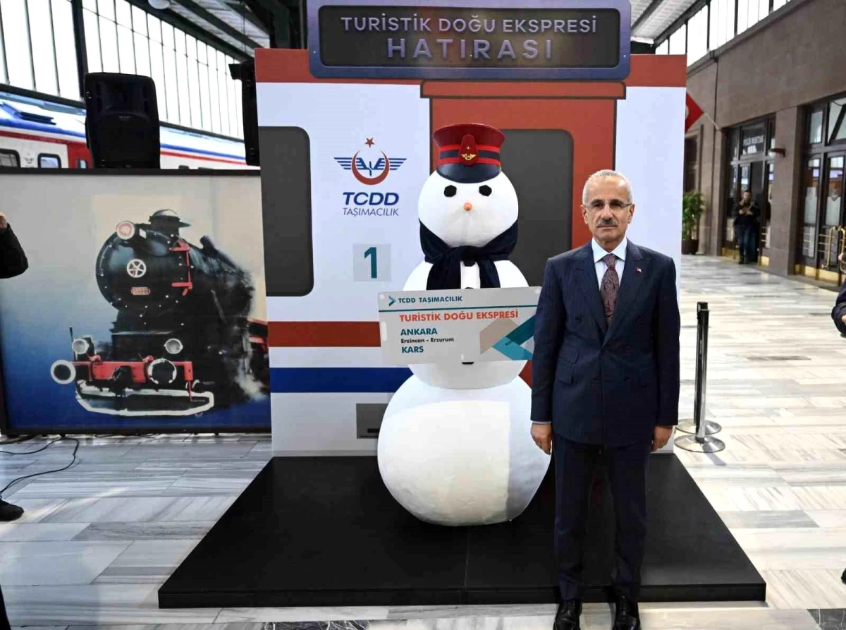 Ulaştırma Bakanı: Ankara-Diyarbakır ve Ankara-Tatvan hatlarında yeni turistik trenler sefere başlıyor