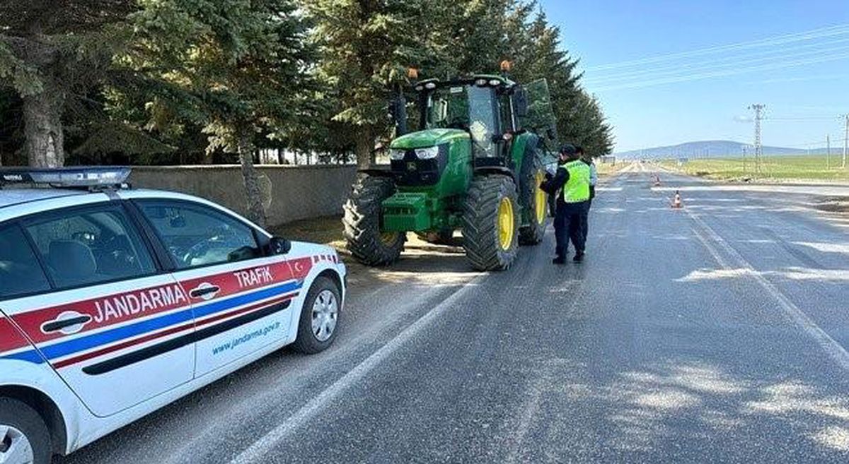 Eskişehir\'de Trafik Denetimlerinde 2 Bin 771 Sürücüye 6 Milyon TL Cezai İşlem Uygulandı