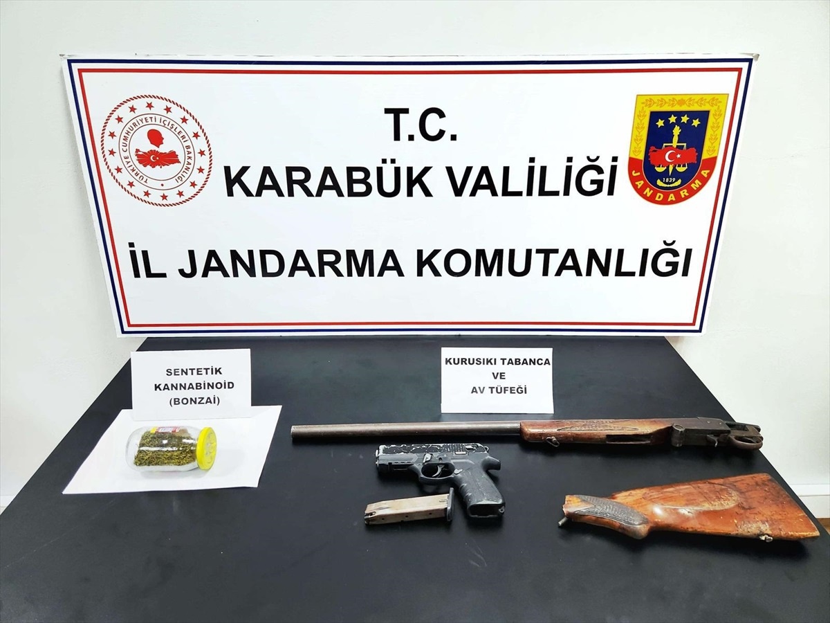 Karabük\'te Uyuşturucu Operasyonu: 2 Zanlı Gözaltına Alındı