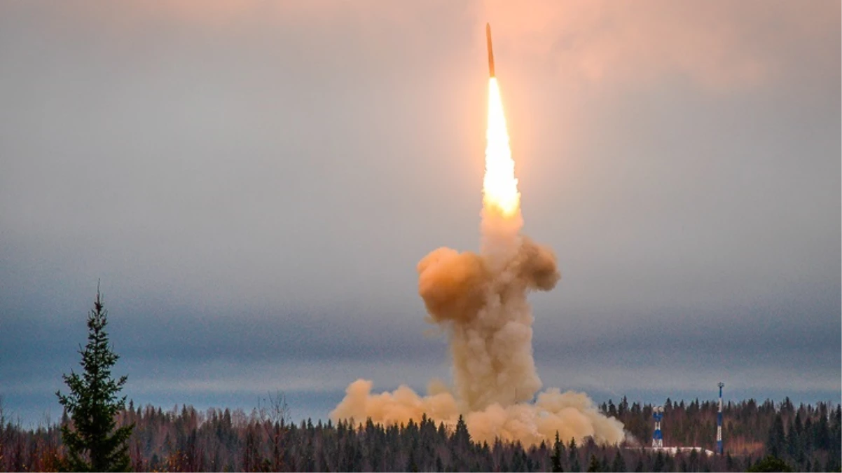 Rusya, Putin\'in nükleer tehdidi sonrası kıtalar arası Yars füzesini test etti