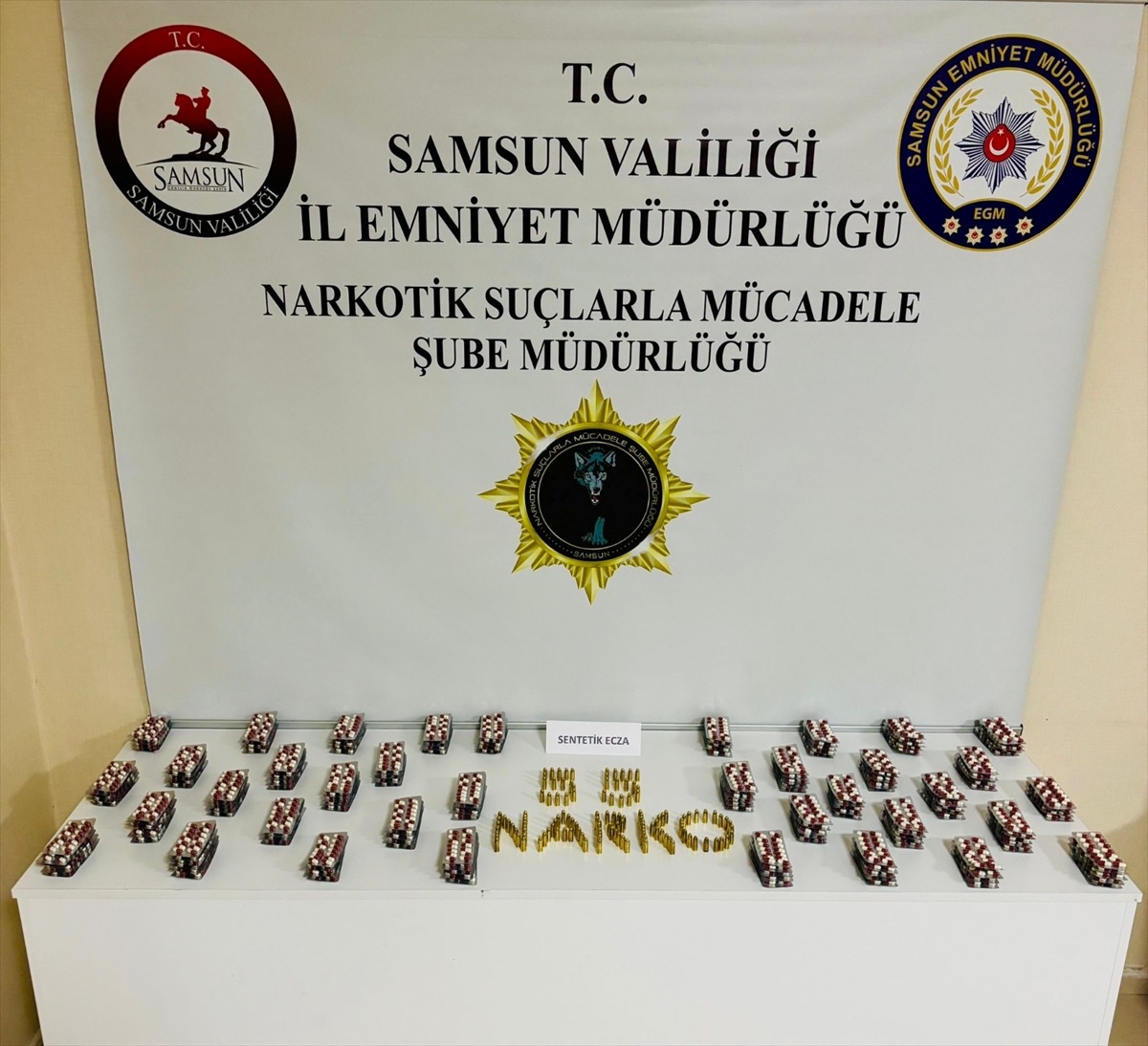 Samsun\'da eş zamanlı uyuşturucu operasyonunda 2 kişi gözaltına alındı