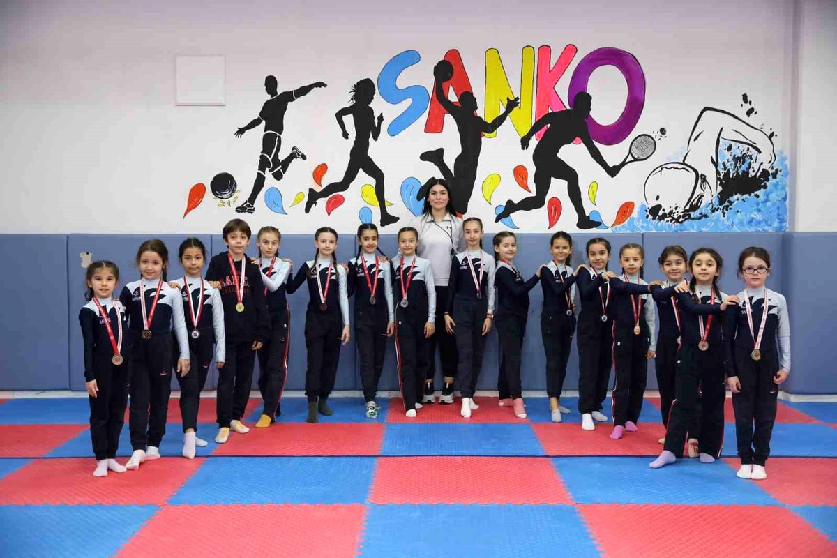 SANKO Okulları, Gaziantep Okul Sporları Artistik Jimnastik İl Müsabakası\'nda başarılı oldu