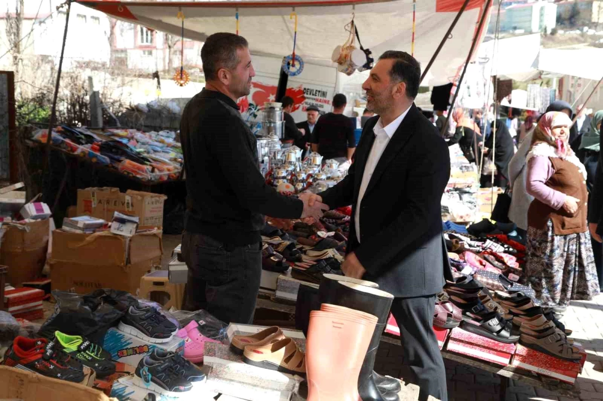 Samsun Kavak Belediye Başkanı İbrahim Sarıcaoğlu, halk pazarı esnafına modern pazar yeri sözü verdi