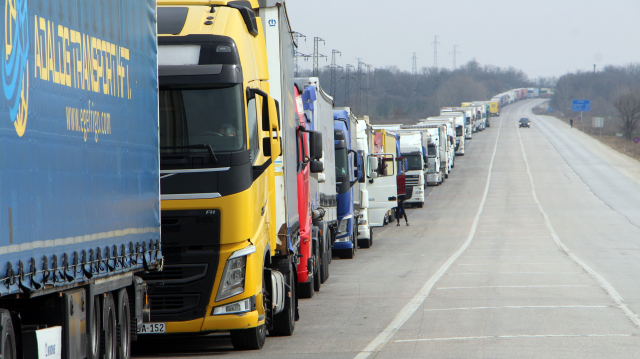 Sınır kapısında 10 kilometrelik 'Schengen' kuyruğu