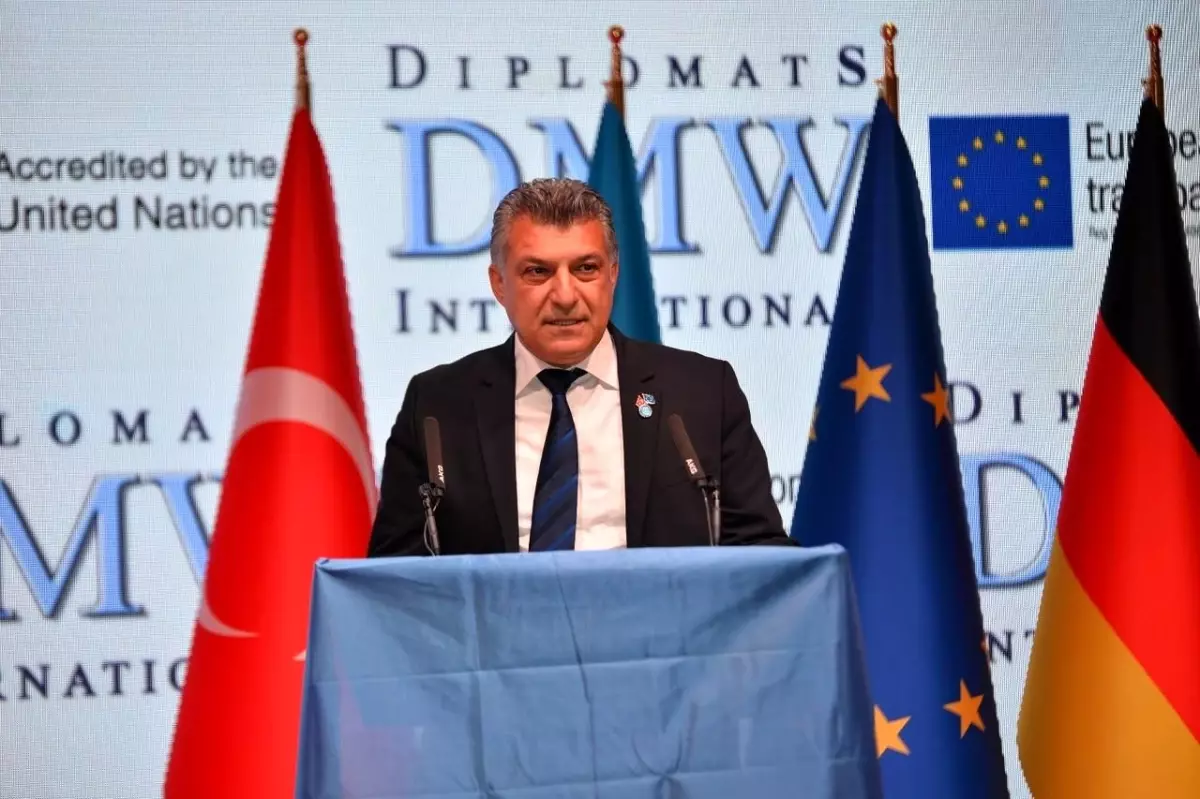 Uluslararası Diplomatlar Birliği Başkanı Ferhat Özçelik yeniden seçildi