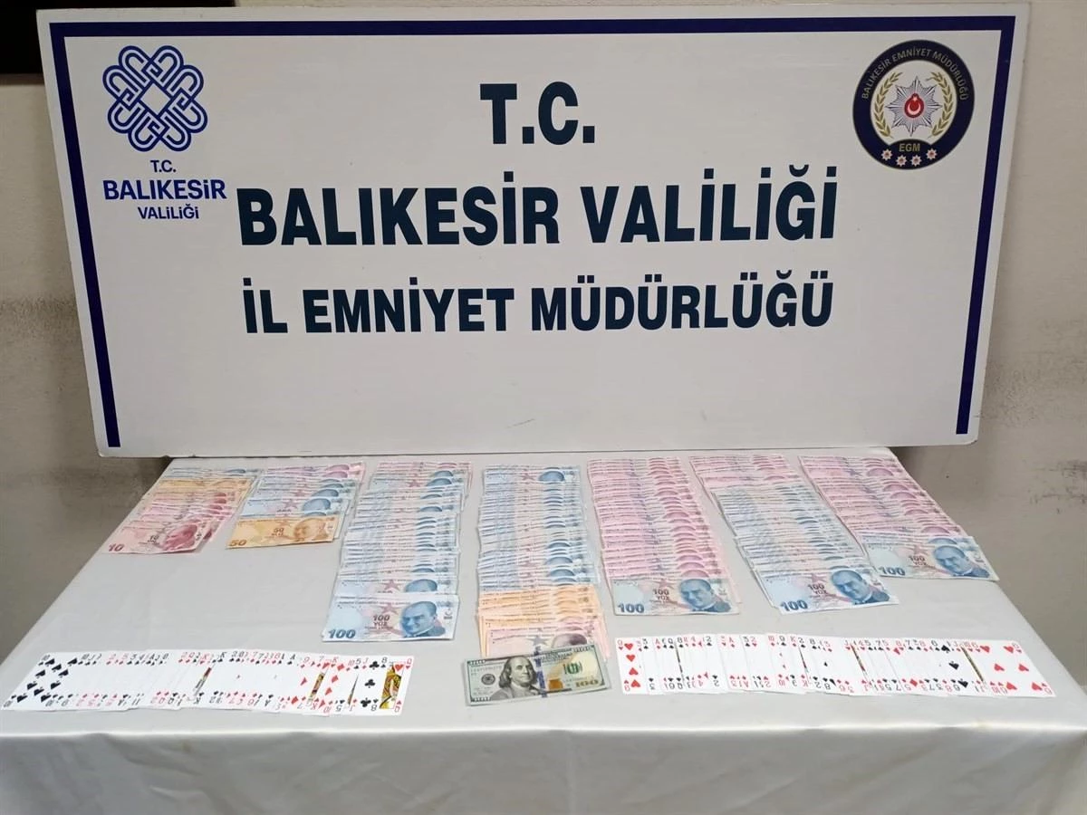 Balıkesir\'de kumar operasyonu: 3 şahıs gözaltına alındı
