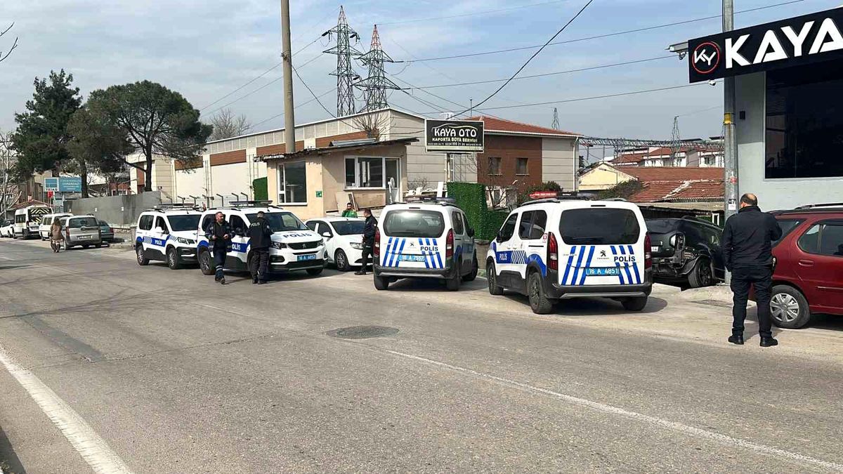 Bursa\'da Husumetli İki Grup Arasında Kanlı Kavga