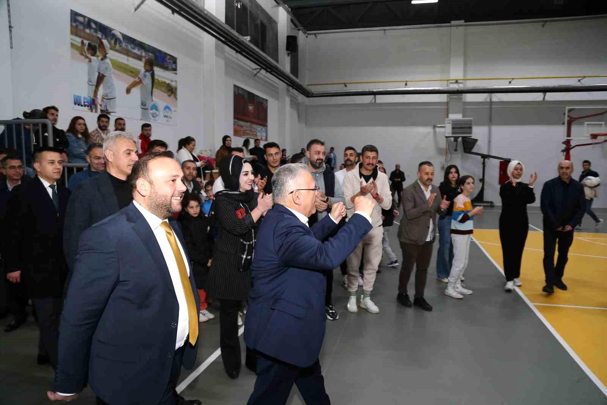 Kayseri Büyükşehir Belediyesi Spor A.Ş. Tesisler Arası Voleybol Turnuvası Ödül Töreni Gerçekleştirildi