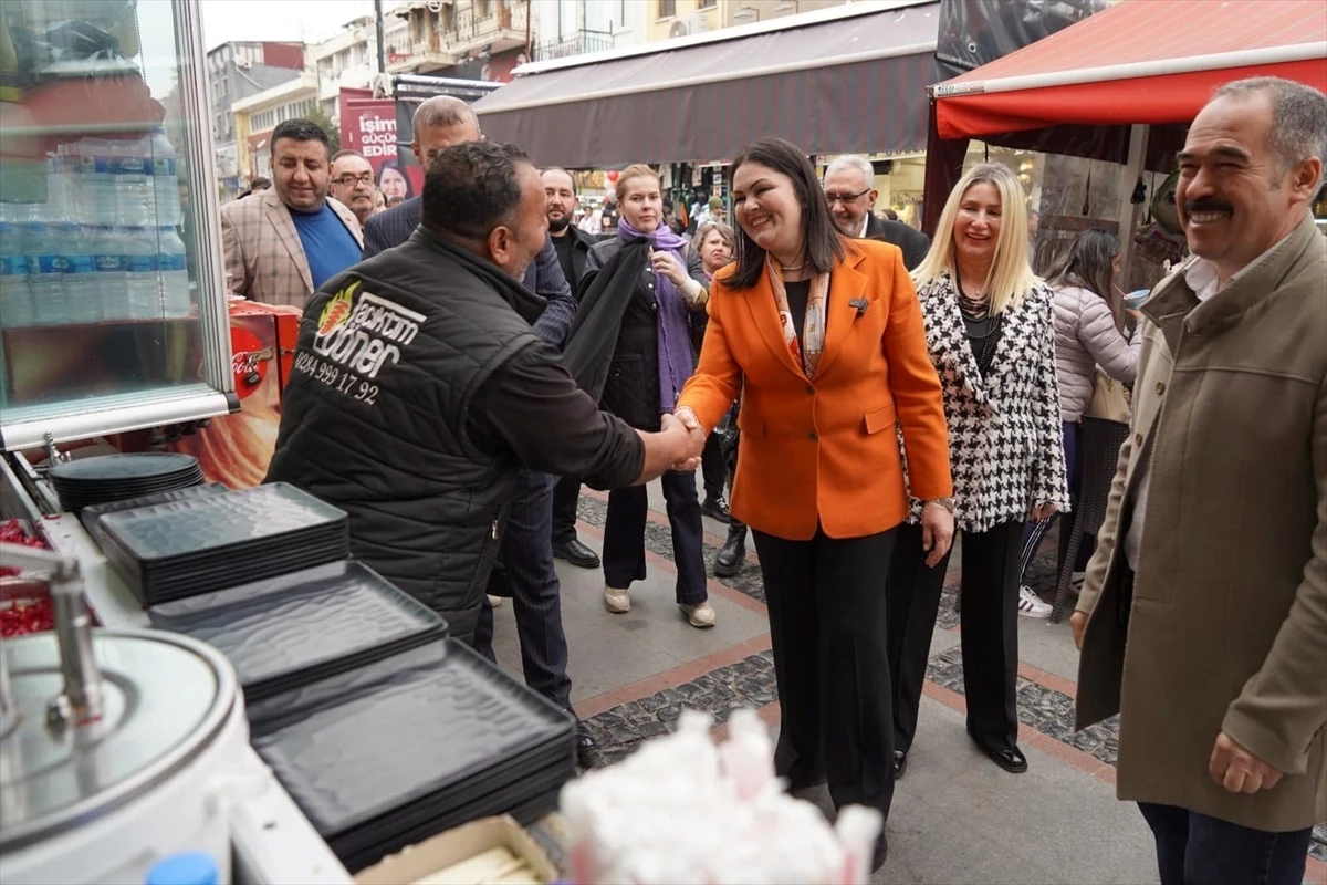 Cumhur İttifakı Edirne Belediye Başkan adayı Belgin İba esnaf ziyaretlerine devam ediyor