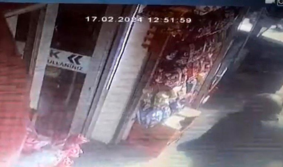 Elazığ\'da Esnaf, Düşen Parayı Sahibine Ulaşmaya Çalışıyor