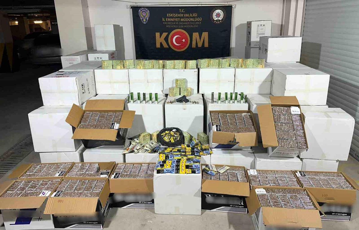 Eskişehir\'de 1 Milyon TL Değerinde Kaçak Tütün ve Malzemeleri Ele Geçirildi
