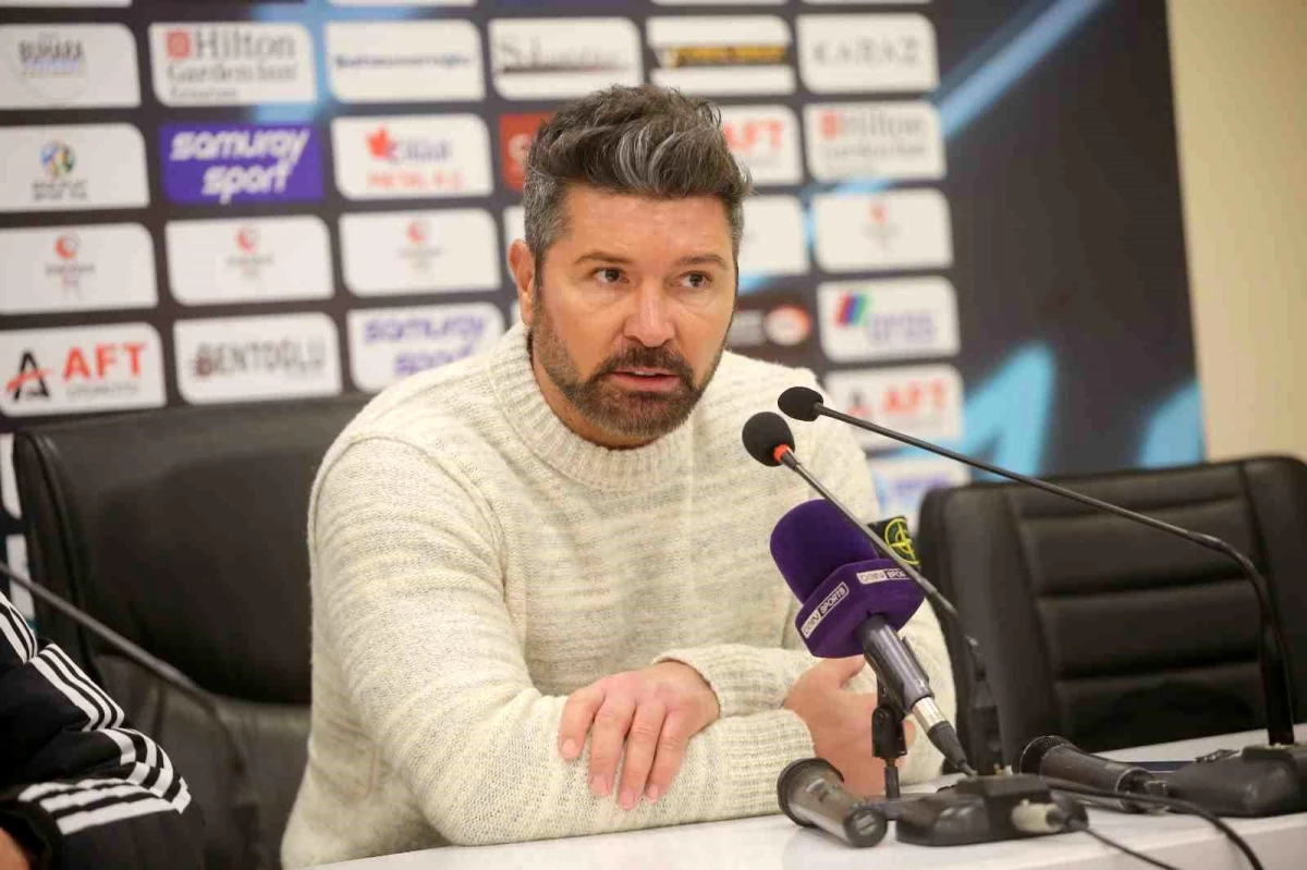 Erzurumspor FK Teknik Direktörü Hakan Kutlu: Pozisyonsuz ama büyük mücadeleye sahne olan bir maç oldu