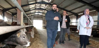 Düzce'de kırsal kalkınma yatırımlarından faydalanan iş adamının besi hanesi ziyaret edildi