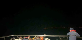 İzmir'de 145 düzensiz göçmen Sahil Güvenlik tarafından karaya çıkartıldı
