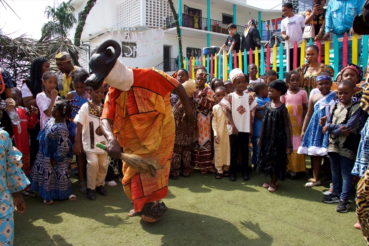 Türkiye Maarif Vakfı, Kamerun\'da Kültür Şenliği Düzenledi