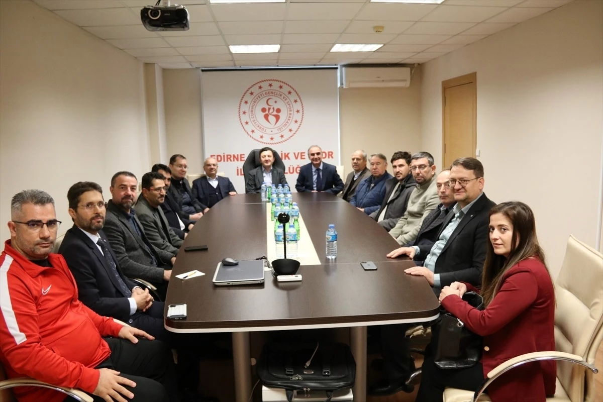 Gençlik ve Spor Bakanlığı Kredi ve Yurtlar Genel Müdür Yardımcısı Edirne\'de ziyaretlerde bulundu