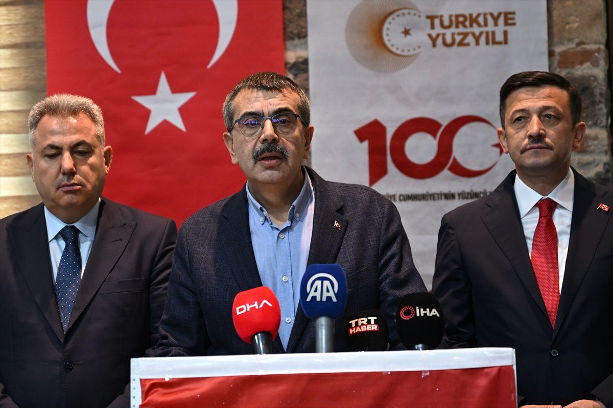 İzmir\'e 23 yeni okul projesi