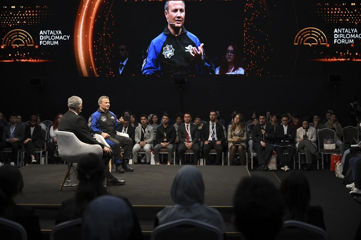 Türkiye\'nin ilk astronotu Alper Gezeravcı: Uzay ekosisteminde hızlı ilerliyoruz