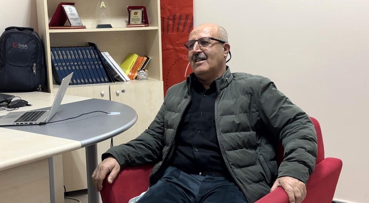 Hakkari\'de 25 Yıl Muhtarlık Yapan Pervizhan Beşer Görevi Gençlere Bırakıyor