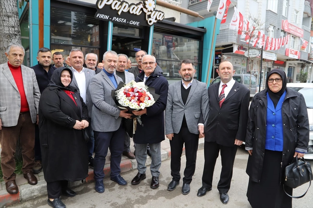 AK Parti Genel Başkan Yardımcısı Yusuf Ziya Yılmaz, 19 Mayıs ilçesinde seçim koordinasyon merkezini ziyaret etti