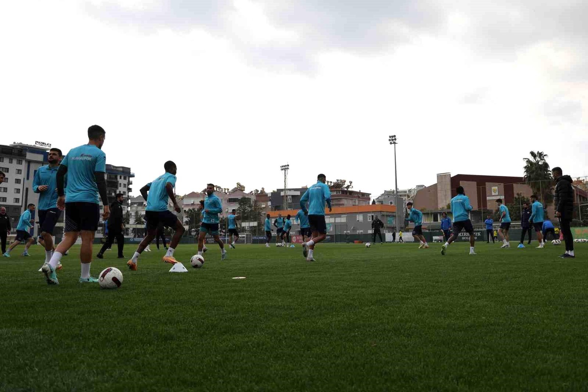 Corendon Alanyaspor, Trabzonspor maçı için hazır
