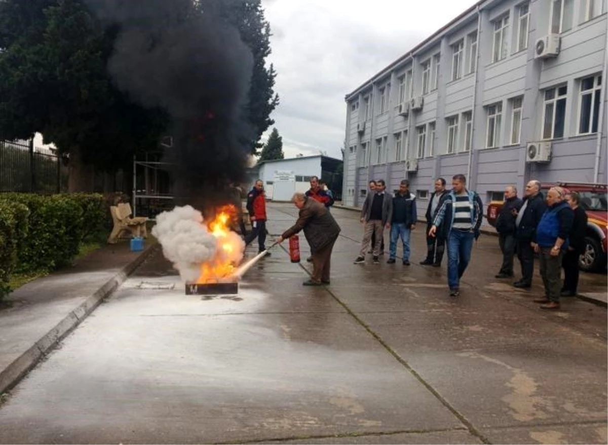 Balıkesir Üniversitesi Acil Durum Ekiplerine Yangın Tatbikatı Eğitimi Verdi