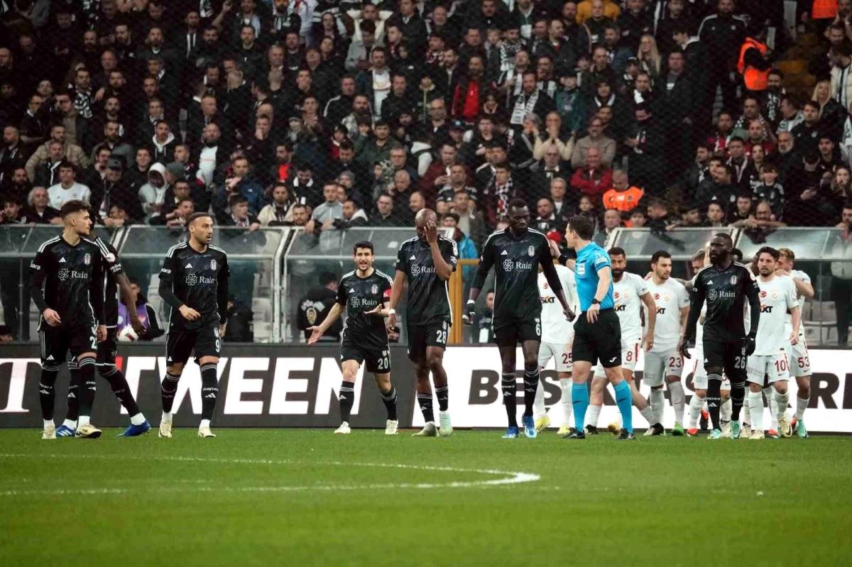 Beşiktaş\'ın 6 maçlık yenilmezlik serisi Galatasaray\'a son verdi