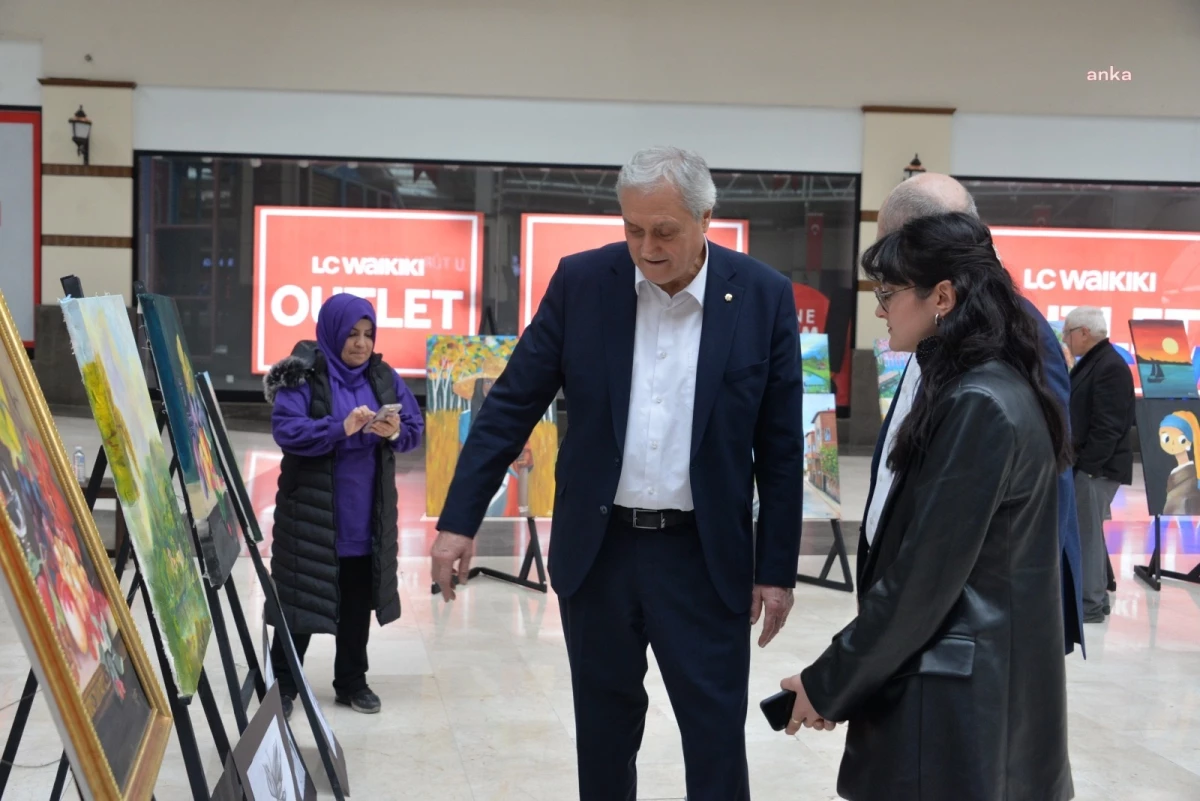 Bozüyük Belediye Başkanı Mehmet Talat Bakkalcıoğlu, Sanat Atölyesi Sergisini Ziyaret Etti