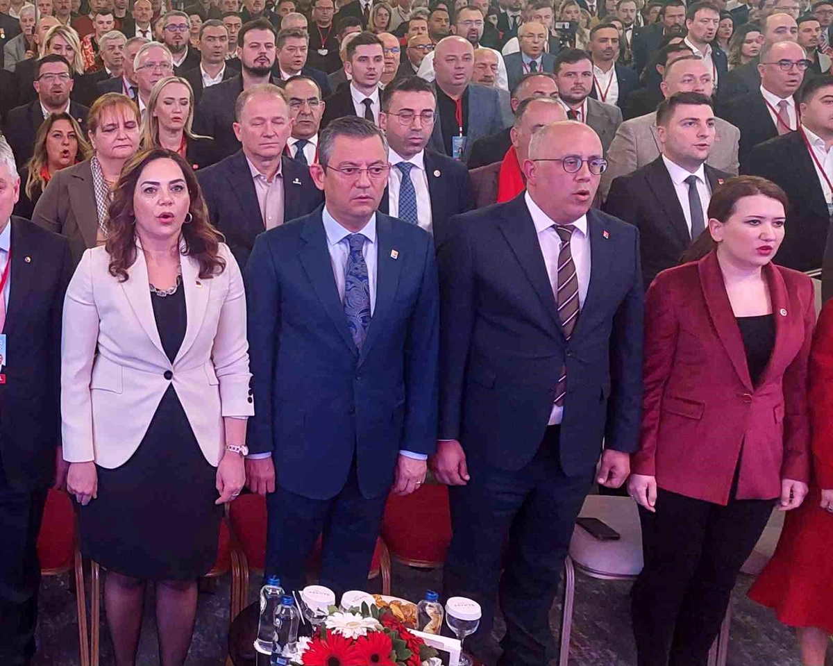 CHP Genel Başkanı Özgür Özel Tekirdağ\'da partililere seslendi